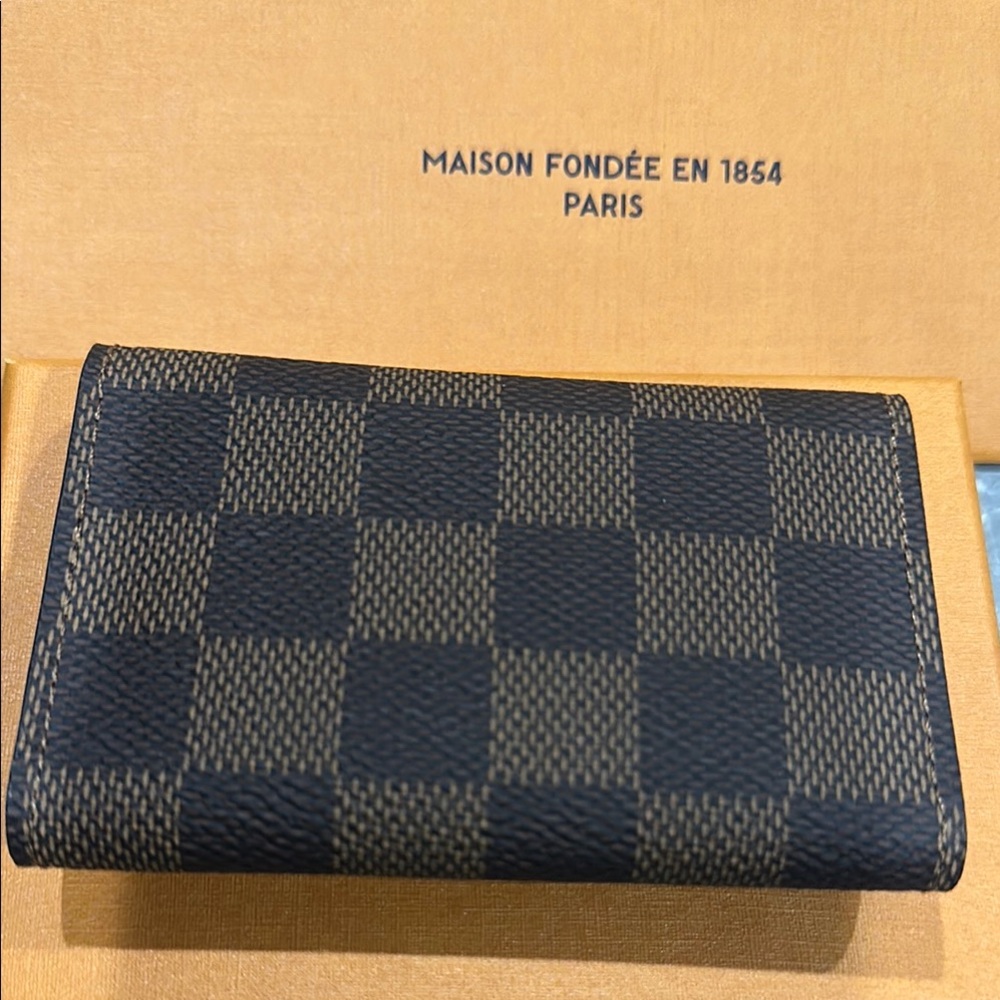 Louis Vuitton Damier Wallet - Picture 2 of 9